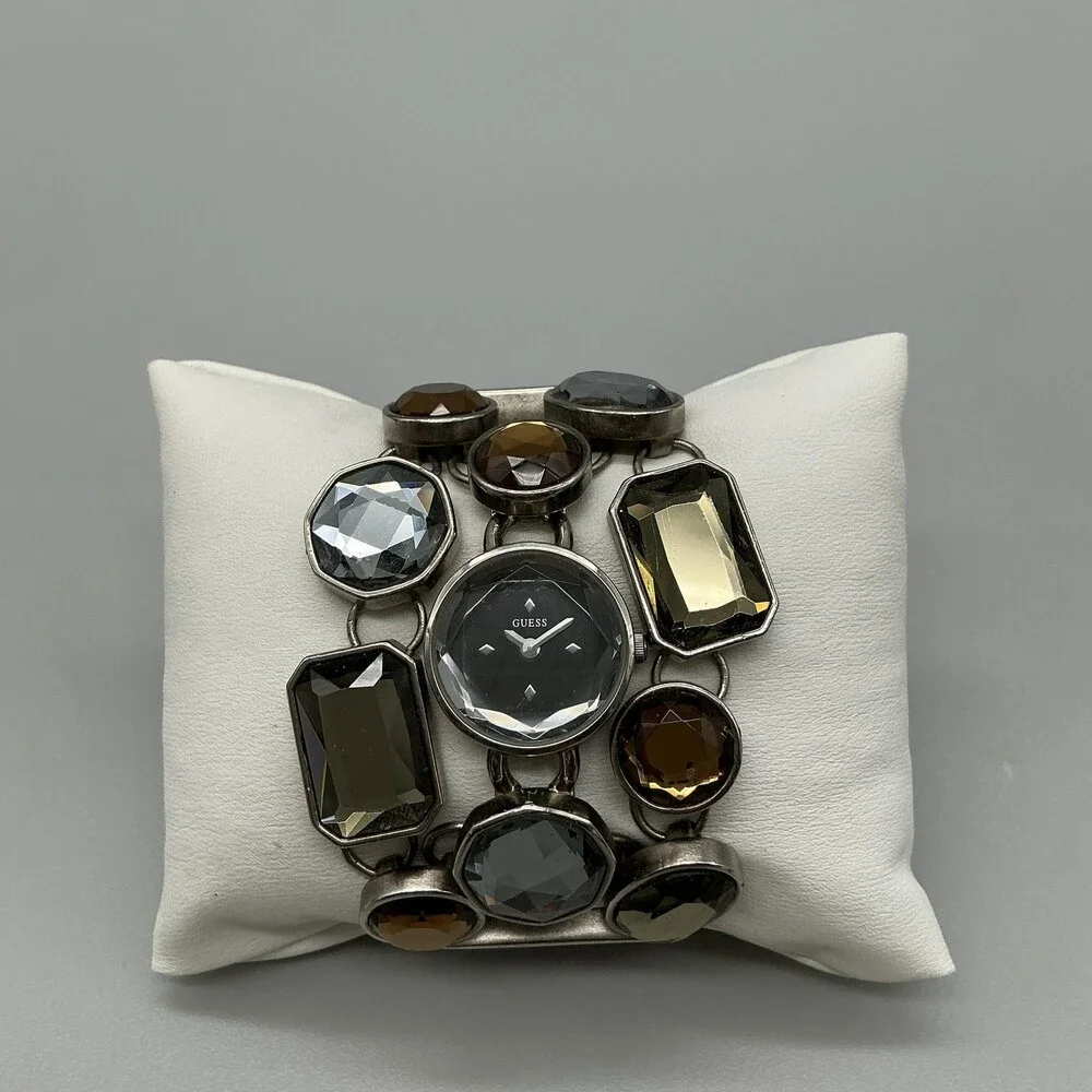 Guess Womens Watch 20mm Silver Tone Jeweled Bracelet New Battery 6.75